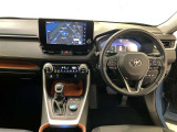 見通しのよいすっきりとした視界で、誰でも運転しやすいです。運転のしやすさは疲れにくさにも繋がりますよ♪