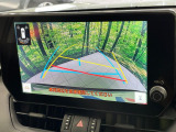 【バックカメラ】駐車時に後方がリアルタイム映像で確認できます。大型商業施設や立体駐車場での駐車時や、夜間のバック時に大活躍!運転スキルに関わらず、今や必須となった装備のひとつです!