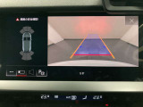バックカメラと前後のバンパーセンサーで駐車時も安心です。