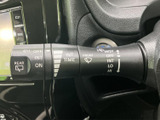 操作感の良いレバーで、スムーズなウインカー操作が可能。直感的に操作でき、安全運転をサポートします。