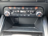 エアコンなしのドライブって、もう考えられないですよね!運転席、助手席にはシートヒーター付きです。