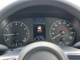 視認性の高いメーター類が、運転に必要な情報を的確に伝達。運転状況を把握しやすく、安全運転をサポートします。