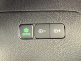 【eコンスイッチ】低燃費運転をサポートするECONモード。スイッチをONすると、エンジンやトランスミッション、A/Cなどを協調制御し、燃費の向上に貢献。エコドライブの効果を高めます。