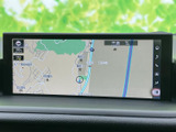目的地設定も簡単に行えます。高精細な地図で、スムーズなカーナビゲーションをサポート。遠出の計画もこれなら安心です。