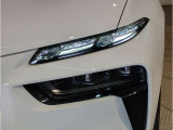 BMWの伝統の丸目4灯ヘッドライトでございます。LEDライトで視認性もよく明るく安全性の向上につながります。