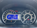 視認性の高いメーター類が、運転に必要な情報を分かりやすく表示。明るくクリアな表示で、安全運転をサポートします。