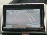 狭い場所での駐車も安心のバックモニター。後方の状況をクリアに映し出し、安全な運転をサポートします。運転に自信がない方にもおすすめです。