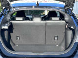 荷物に合わせて、自在にシートアレンジ。日常からレジャーまで、多彩な荷物を積載できます。