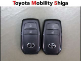 スマートキー2本付き!キーをポケットやカバンに入れておくだけでドアの施錠・開錠やエンジンスタートの操作が簡単です!