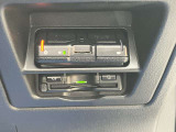 ETC車載器もビルトインタイプで取り付けられておりますので、高速道路の料金所をストレスなく通過して頂けます♪最近ではマストのアイテムですね!