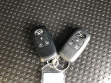 スマートキー2本付き!キーをポケットやカバンに入れておくだけでドアの施錠・開錠やエンジンスタートの操作が簡単です!