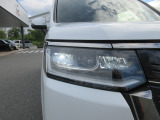 明るいLEDヘッドライトで、夜道も安心して運転して頂けます。