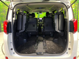 【パワーバックドア】スマートキーや運転席のボタンを押すだけでリアゲートが自動で開閉します!荷物を持っている時や、高い位置にあるバックドアを閉める際に便利な機能です♪