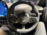 アクティブ・クルーズ・コントロール(ストップ&ゴー機能付)付きのステアリングです!!
