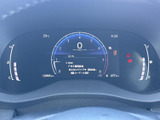視認性の高いメーター類で、運転に必要な情報を的確に把握できます。速度やエンジン回転数などを一目で確認可能です。運転に集中できます。