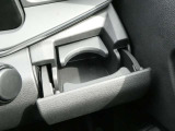 運転席側にあるドリンクホルダーです。