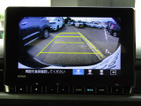 ■バックカメラ■ガイドラインが表示されるので、バック駐車が苦手な方でも安心です!ギアをリバースに入れれば自動的に切り換わりますので、面倒な操作も不要です♪狭い駐車場もお車を傷つけず安心ですね!