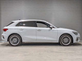 ◆Audi認定中古車は「100項目点検」を実施◆エンジン・ミッション・電気系統などをアウディ専任メカニックが徹底チェック◆納車前の整備に力を注いでおります◆無料通話:0078-6003-230382◆