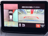 狭い場所でも安心。後方の状況をわかりやすく表示し、安全な駐車をサポートします。運転に自信がない方にもおすすめです。