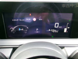 様々な車両情報を表示してくれる、ディスプレイがついています。