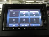 オーディオはCD再生、SDカード、USB入力に対応しています。