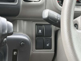 リアヒータースイッチと運転席シートヒータースイッチ