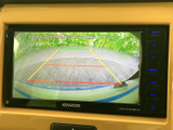 停車中に楽しめるTV機能。待ち時間も快適に過ごせます。後部座席の方にも喜ばれる装備ですね。