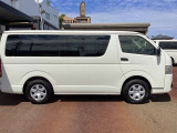 ご成約のおクルマ全て、エンジンオイルを交換してご納車させていただきます!また、点検時に消耗品の状態確認も行い必要に応じて新品交換させていただきます!
