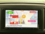 停車中にテレビや映像を楽しむことができます。休憩時間のお供に最適です。家族旅行やドライブの際に、エンターテイメント性をプラスできます。