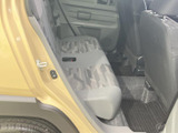 後席もゆったりとしたスペースを確保。同乗者の方もリラックスして過ごせる、快適な車内空間です。