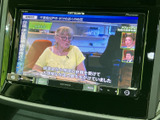停車中にテレビや映像を楽しめます。休憩時間や待ち時間に、リラックスしたひとときを過ごせる便利な機能です。
