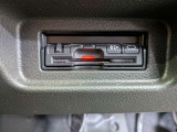 今では必需品のETCもパネルデザインにフィットするビルトインタイプなので、見た目もスッキリとしています
