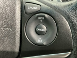 クルーズコントロールを装備しています。高速道路などで一定の速度で走ってくれるので運転が楽ですよ!速度を設定できますので、スピードの出しすぎにも注意できます。