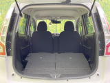 普段のお買い物や通勤、送迎等に十分な荷室スペースを確保しております。セカンドシートを倒すと、大きな荷物の積載も可能です♪