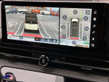 発進時、駐車時はこのように周りの状況をナビが教えてくれます♪