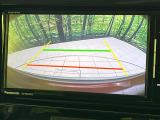 【バックカメラ】駐車時に後方がリアルタイム映像で確認できます。大型商業施設や立体駐車場での駐車時や、夜間のバック時に大活躍!運転スキルに関わらず、今や必須となった装備のひとつです!