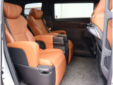 自社整備工場から板金工場、保険やローン等お車に関してはフルサポート!楽しいカーライフのお手伝いをぜひお任せください!自社板金工場・に加え、運輸支局認証工場にて、しっかり点検整備させて頂いております。