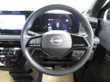 運転が楽しくなる明るく開放的な運転席まわりです。