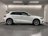 ドイツ本国Audi AGが認定する資格を有するメカニックが納車前の点検からアフターサービス迄サポート致します。