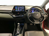 見通しのよいすっきりとした視界で、誰でも運転しやすいです。運転のしやすさは疲れにくさにも繋がりますよ♪