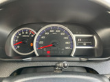 視認性の高いメーター類は、運転に必要な情報を的確に伝えます。運転に集中できる、シンプルで分かりやすいデザインです。