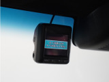 ◆ドライブレコーダー◆映像・音声などを記録する自動車用の装置です。 もしもの事故の際の記録はもちろん、旅行の際の思い出としてドライブの映像を楽しむことができます。