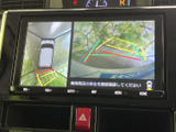 バックモニターで、狭い場所での運転も安心。ガイドライン表示で、安全な駐車をサポートします。