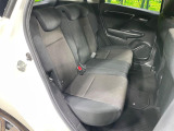 コンパクトカーですが、セカンドシートは十分な広さがあり快適にお乗りいただけます♪シートを倒して大きな荷物を積んだりと、用途の幅が広い1台です。