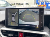 後方確認の安全性を高めるカメラが搭載されています。駐車時や狭い道での運転をサポートしてくれる頼もしい機能です。