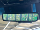 【デジタルインナーミラー】後席の大きな荷物や同乗者で後方が確認しづらい時でも安心!カメラが撮影した車両後方の映像をルームミラー内に表示。クリアな視界で状況の確認が可能です!
