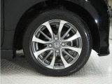 ◆純正アルミホイール装着車◆これで足元まわりも、おしゃれにきまります!