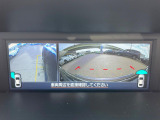 【フロント&サイドカメラ】ドライバーから見にくい死角部分を映像で確認できる前方と左側面にカメラを装着。見通しがきかない場所や住宅密集地などを運転することが多い人におすすめの安心装備です。