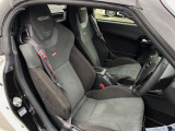 運転席シート廻りは使用感も少なく、良好な状態となっています。丁寧に使われていたことがよくわかりますね。