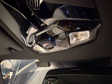 エアバッグが展開するような深刻な事故が発生した際、車両からコール・センターへ自動的にSOSコールを発信します。ドライバーが事故の衝撃で意識を失っている場合でも、的確かつスピーディな救急対応が可能です!